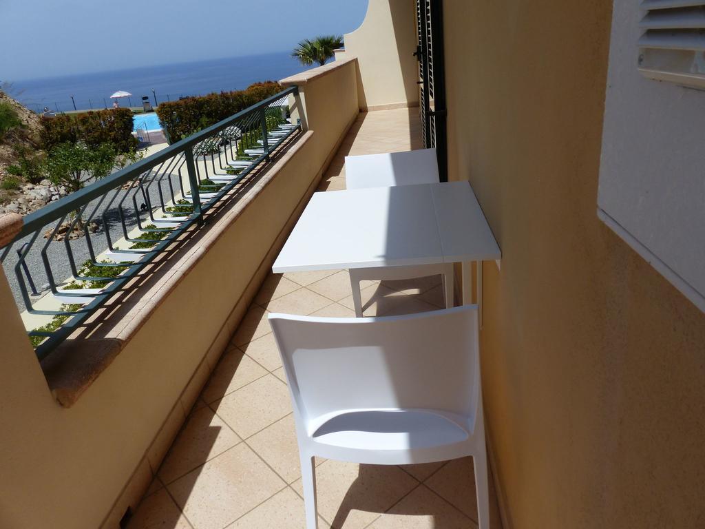 Chic Apartment In Parghelia Italy Dış mekan fotoğraf
